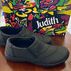 Women’s Black Shoes. Size 7M